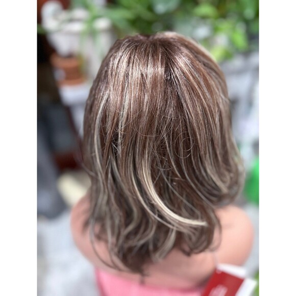 Rene of Paris “Loryn” wig brand new style color Snowy umber New main image 5